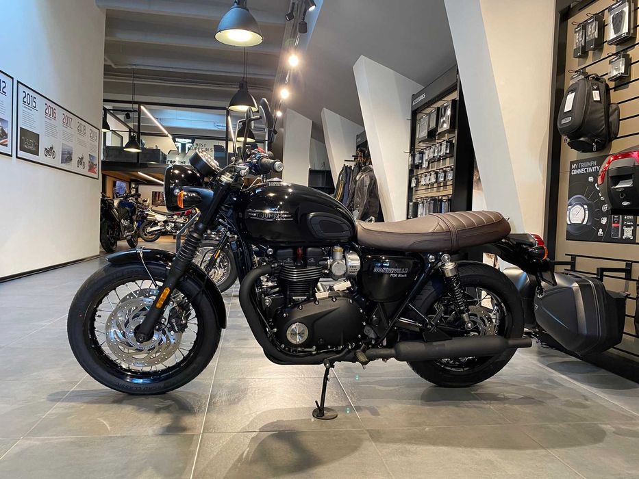 Lichidare Motocicleta Triumph Bonneville T120 Black 2025| Rate|Leasing