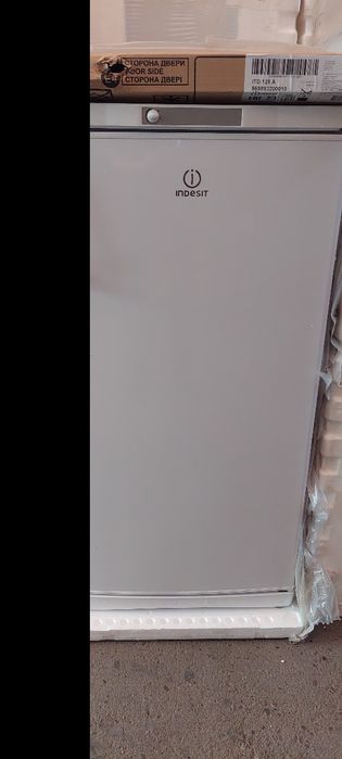 Indesit ITD-125 холодильник