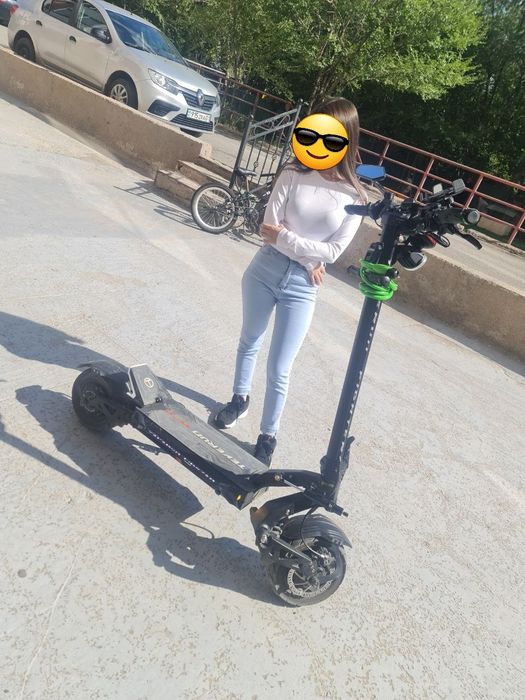 Продам самокат срочно