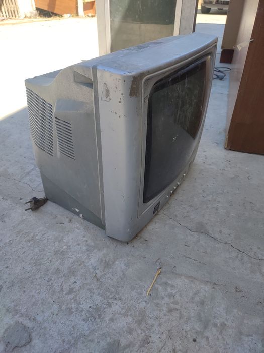 Продам телевизоры нерабочие.