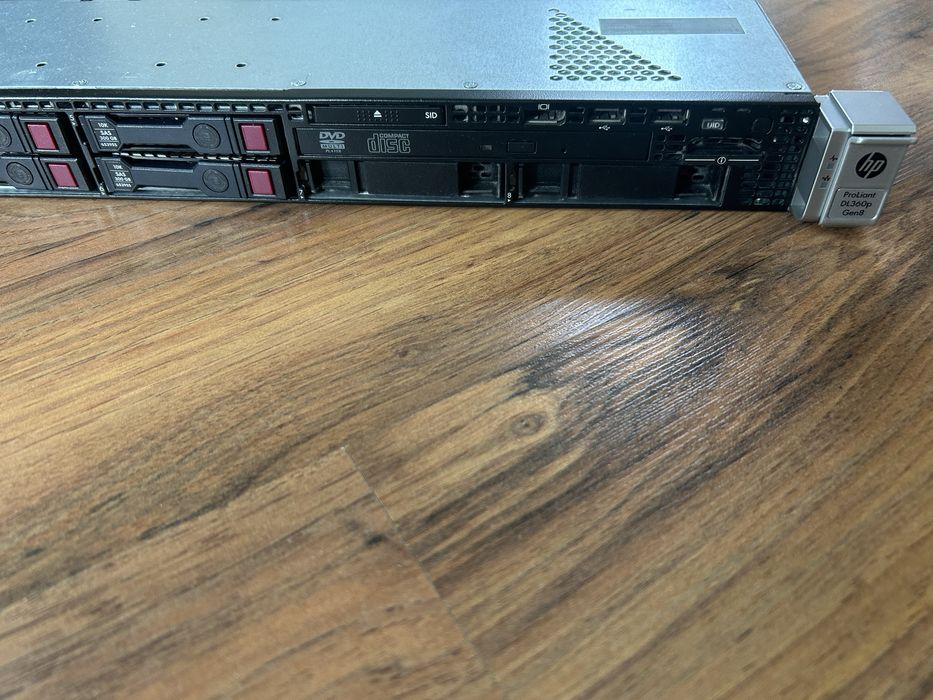 Сървър HP DL360p Gen 8 + Rail kit