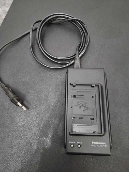 Зарядное устройство/Сетевой адаптер Panasonic VSK0317