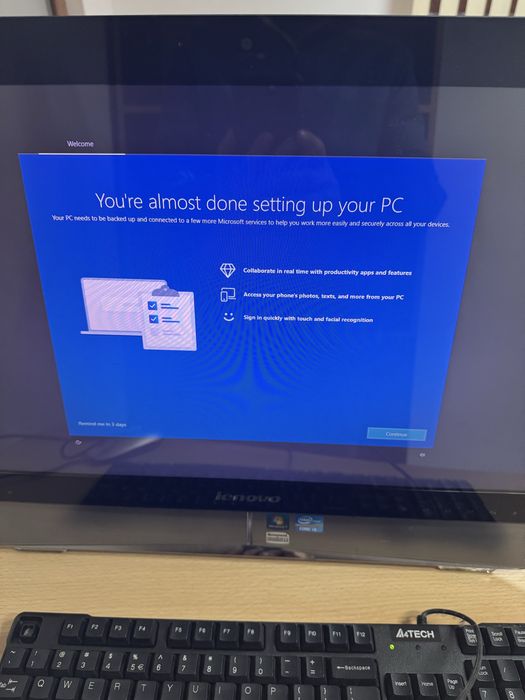 2 PC-uri All-in-One: Lenovo Functional + ASUS pentru Piese