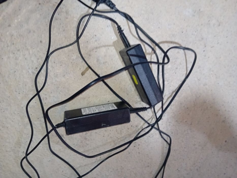 Se vând trotinete electrice