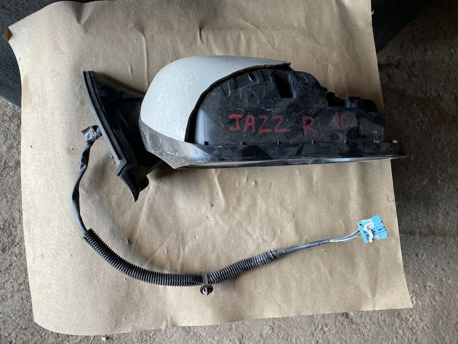 Дясно огледало за Honda Jazz 2008-2011г