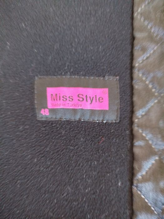 Продам пальто женское 48р