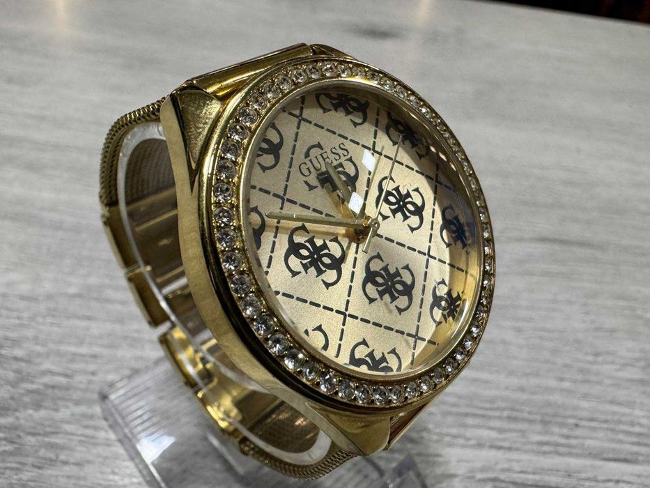 Дамски часовник GUESS CLAUDIA W1279L2