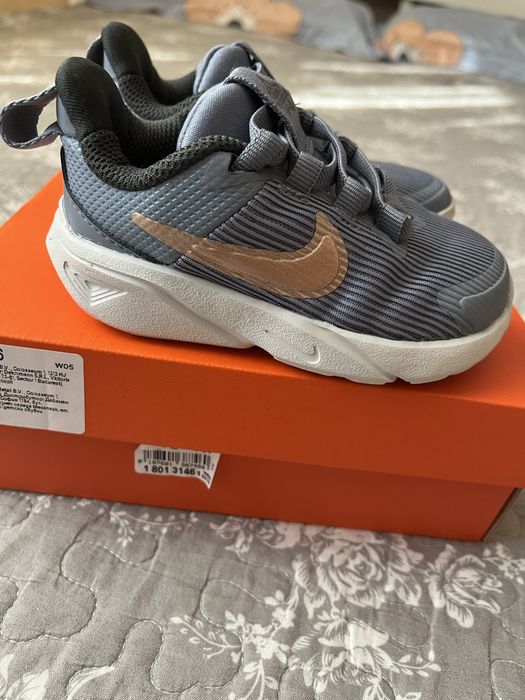 Adidași unisex Nike marimea 22