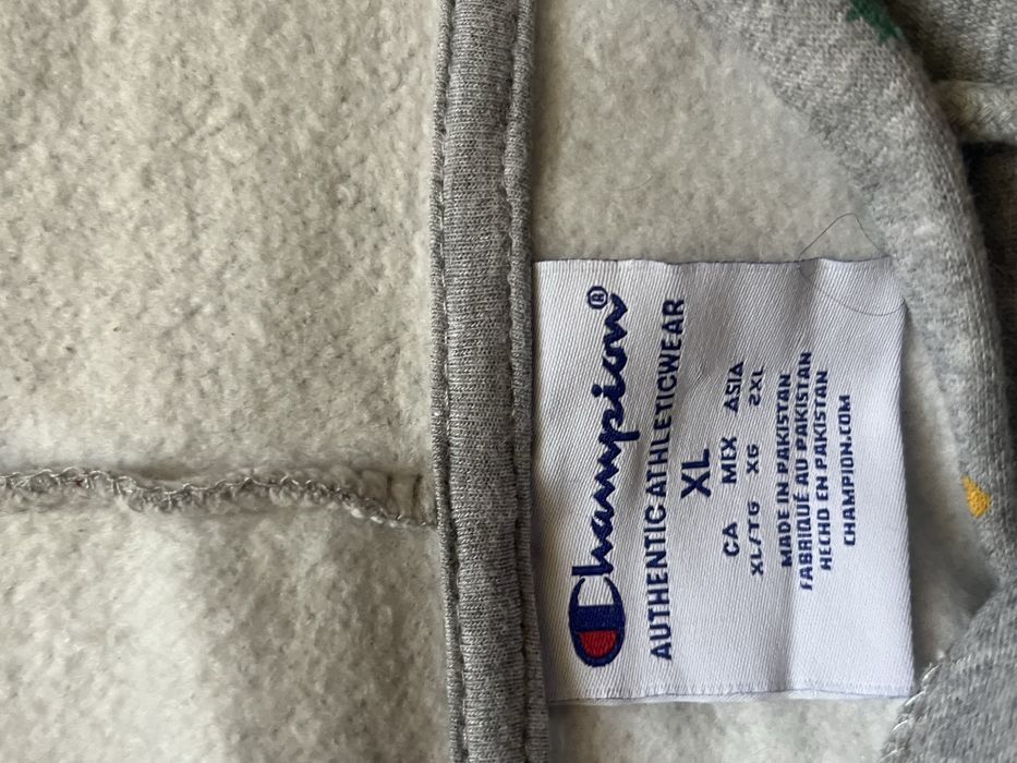 Сет 2 бр. маркови суитчъри Champion и Bershka – КАТО НОВИ