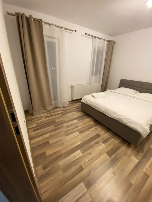Inchiriez in regim hotelier apartament 3 camere