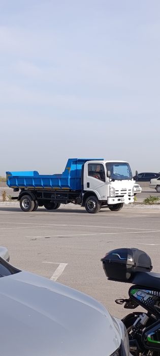 Isuzu samosval SOTILADI