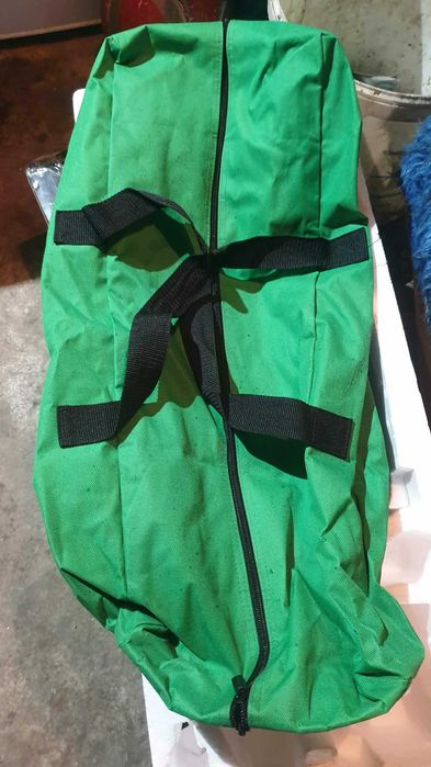 Лодка за захранване на риба