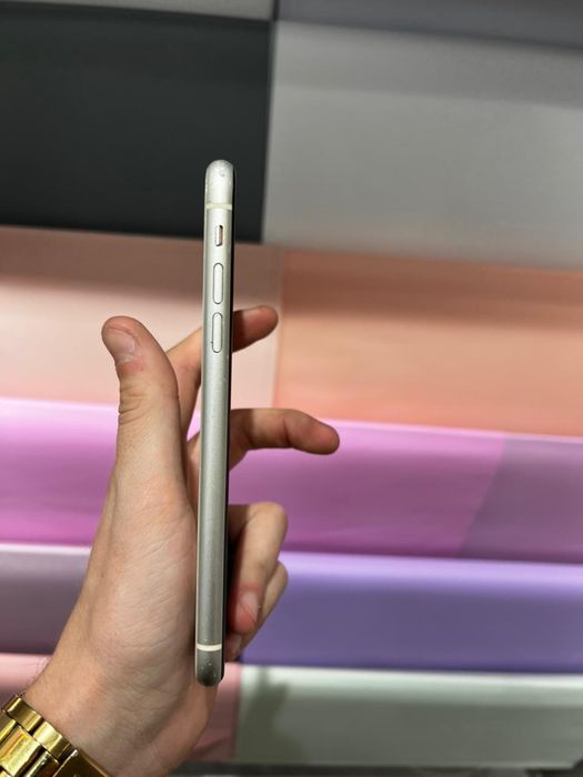 Iphone 11 на 64 гига