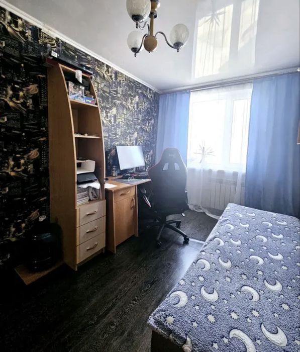 Продам 2 комн .Центр города