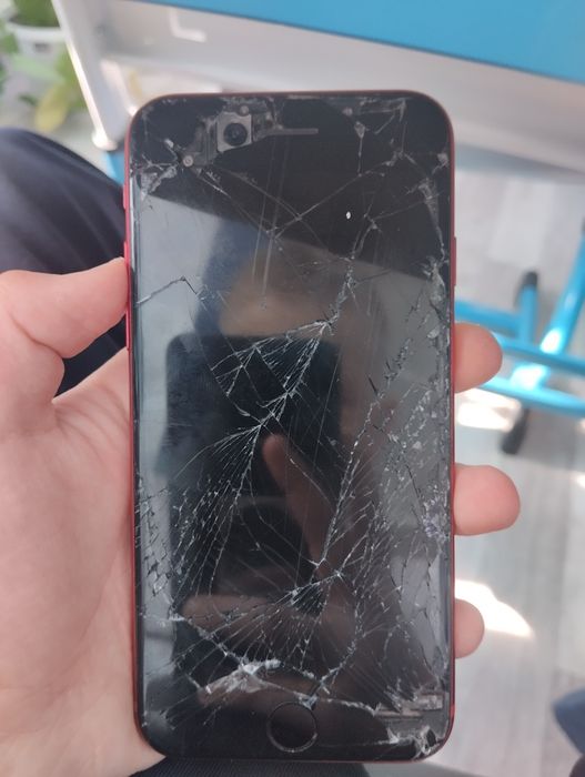 iPhone ce продам обменяю