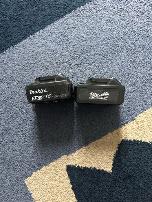 Baterii makita  pret ambele 250 lei