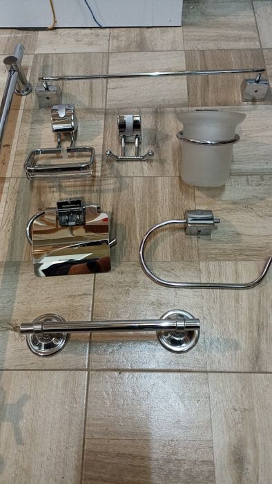 Set sapte piese accesorii baie nichelate