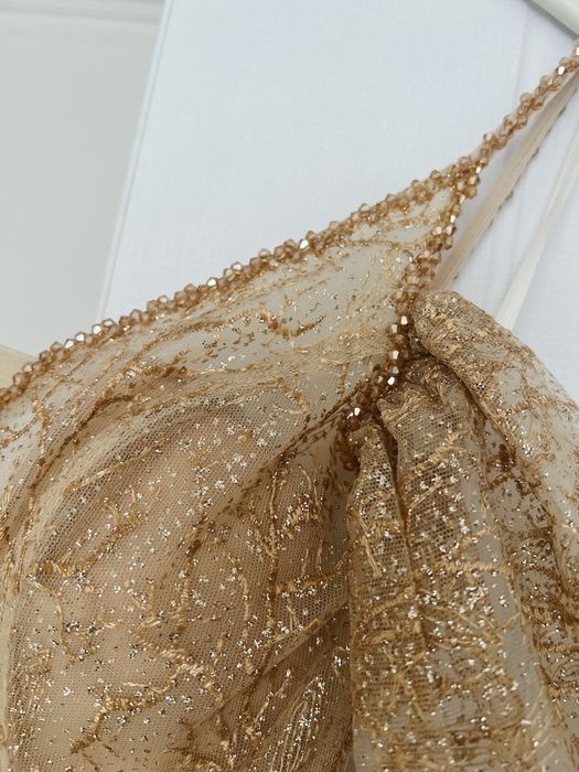 Официална рокля