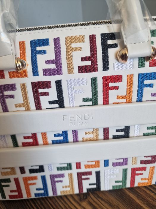 Страхотна дамска чанта  среден размер