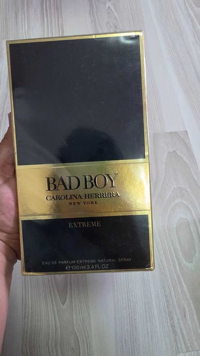 Apa de parfum Carolina Herrera Bad Boy Extreme, 100 ml, edp