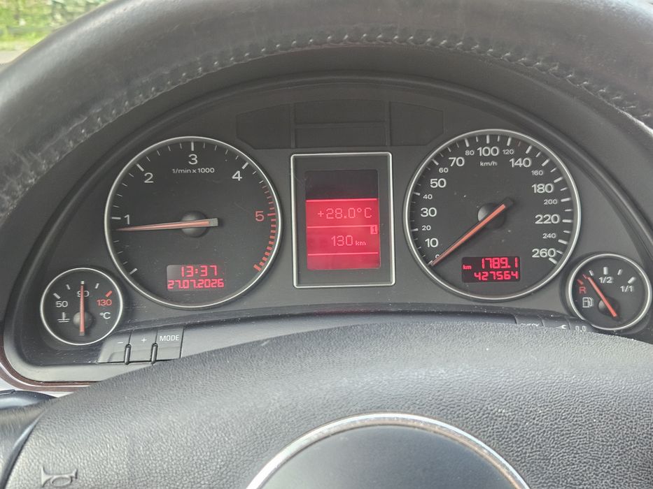 Vând Audi A4 limuzina