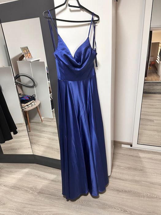 Нова официална сатенена рокля