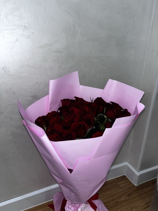 Красные розы 31 штук