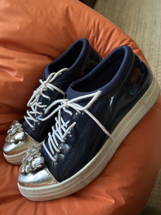 Сникърси Габина 37 номер ест.кожа -Love Moschino38 номер