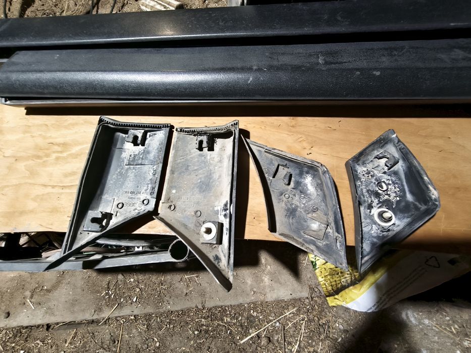 Молдинги пассат б3