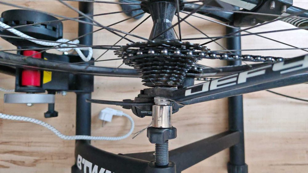 Bicicleta cursiera Giant Defy cu home trainer inclus