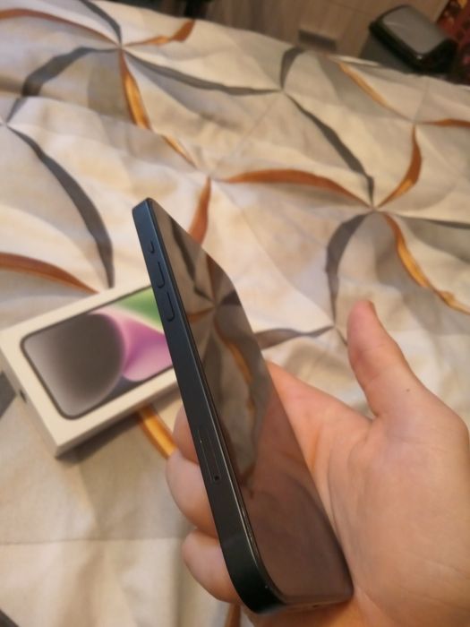 iPhone 14 – 128 GB, Midnight Blue 

Телефонът е