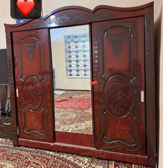 Shkaf yaxshi holatda