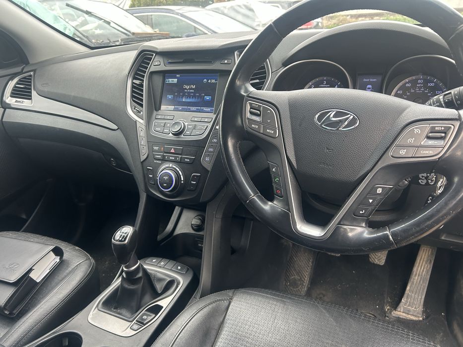 Injectoare Hyundai Santa Fe 2.2 Crdi D4HB 2014