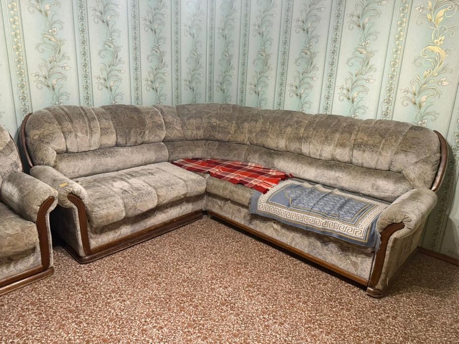 Продам диван угловой