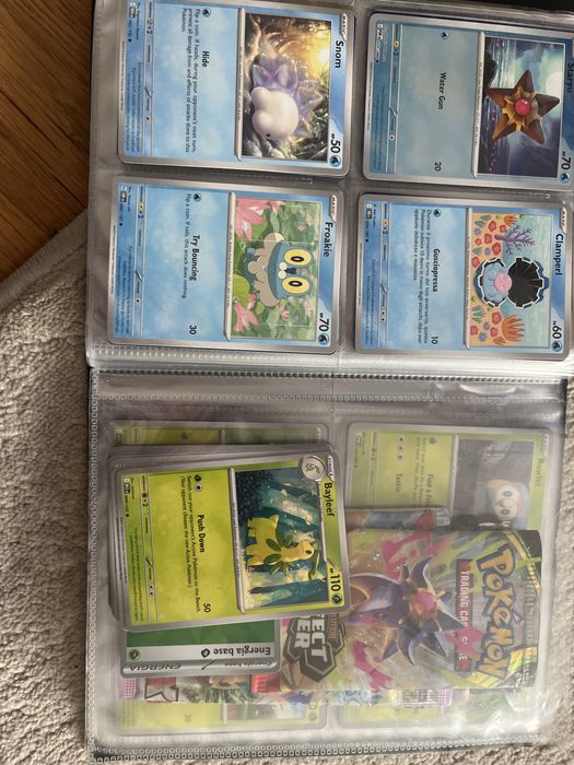 Carti pokemon si binder