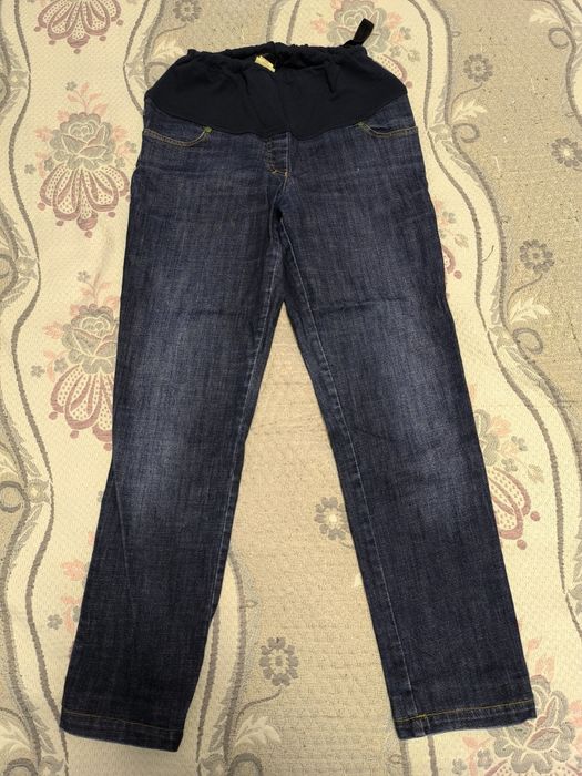 Дънки и блуза за бременни