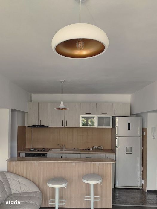 Apartament 3 camere Piața Romană / Amzei. Vedere Piațeta Arthur Verona
