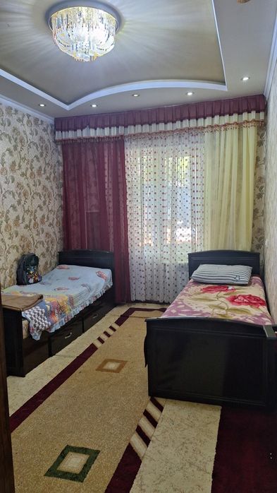 Срочно продаётся 3х комнатна квартира. 8-микрорайон