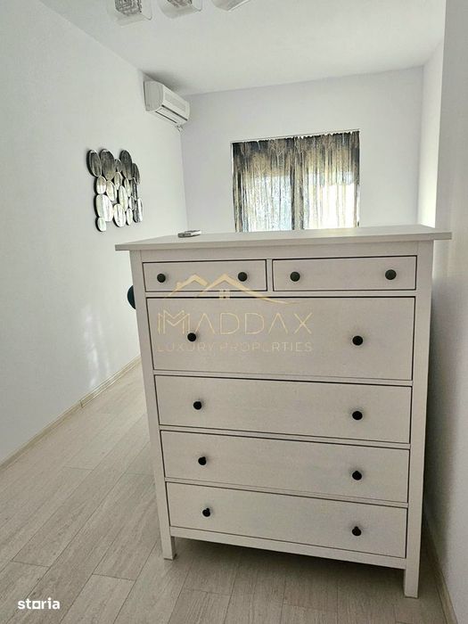 3 Camere | 77 mp Utili | Boxă Inclusă | Piscină & Fitness | Lângă Pădu