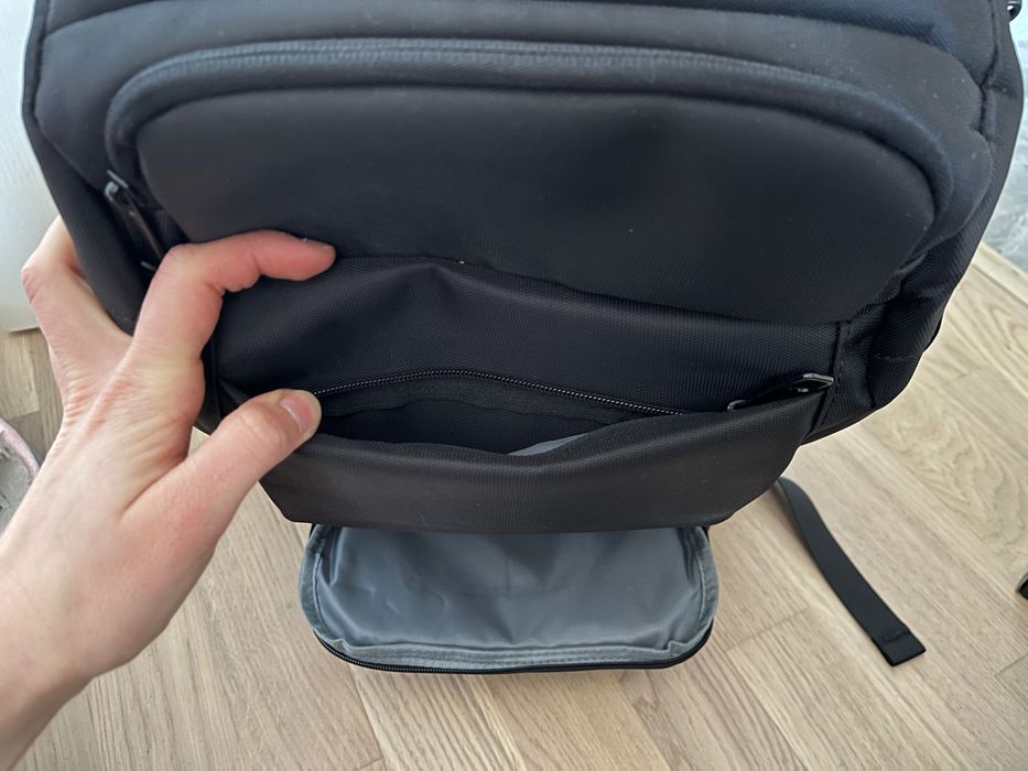 Нова раница за лаптоп, водоустоучива