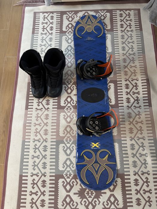 Placa de snowboard lungime 136 cm + legaturi + boots marime 41
