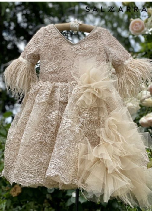 Детска рокля офиална