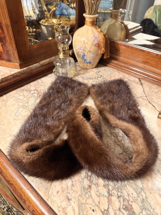 Guler blana de vizon maro