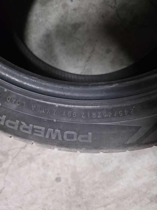 2 anvelope 245 45 R 17 Nokian vara