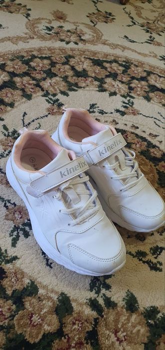 Кроссовки детские 34