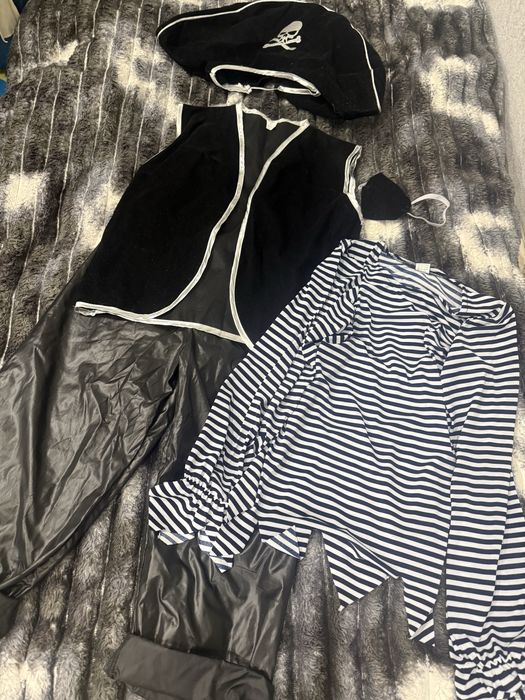 Продам костюм пирата