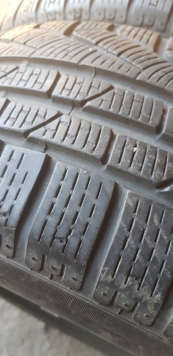 Зимни гуми-16цола-225/55-1бр.-55лв."PIRELLI "