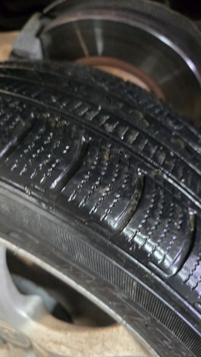 Anvelope iarna R17 225/50