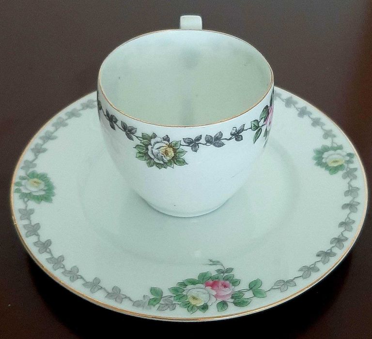 Сет от 4 чаши за кафе от фин порцелан