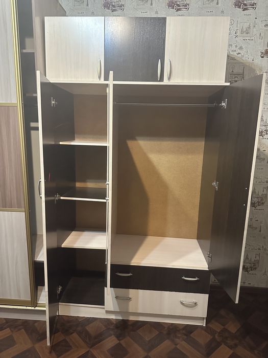 Шкаф коричневый б/у